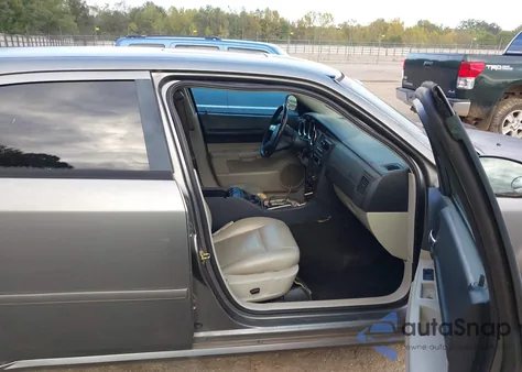 2005 Dodge Magnum Sxt из США, поврежденный, VIN 2D4GZ48V35H549709